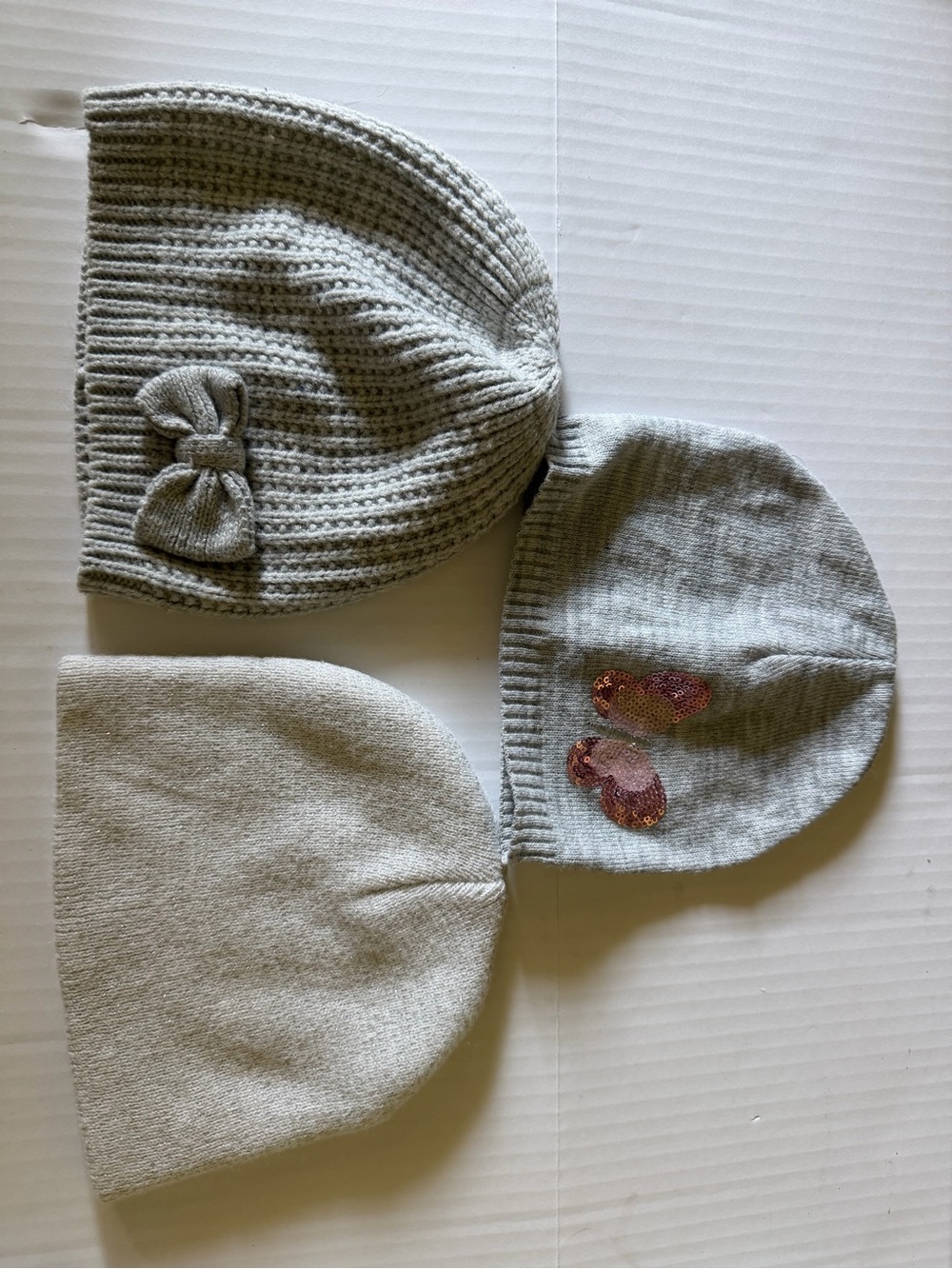 H&M Light Grey Girls' Knit Beanie Set with Bow and Sequin Butterflies